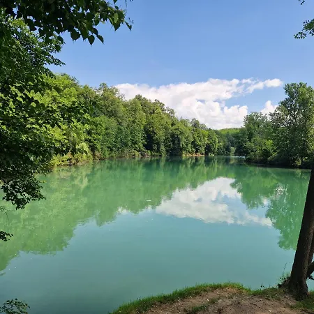 Micro-cabin By The Kolpa River Metlika 別荘
