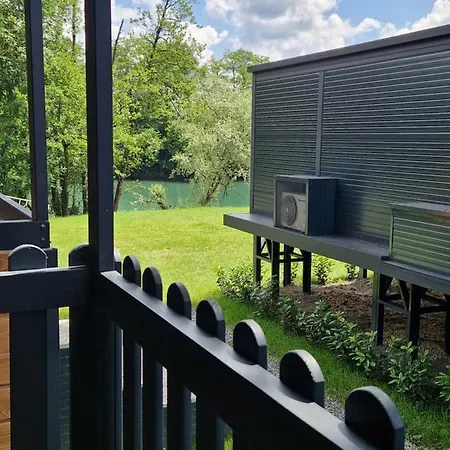 Micro-cabin By The Kolpa River Metlika Gradac